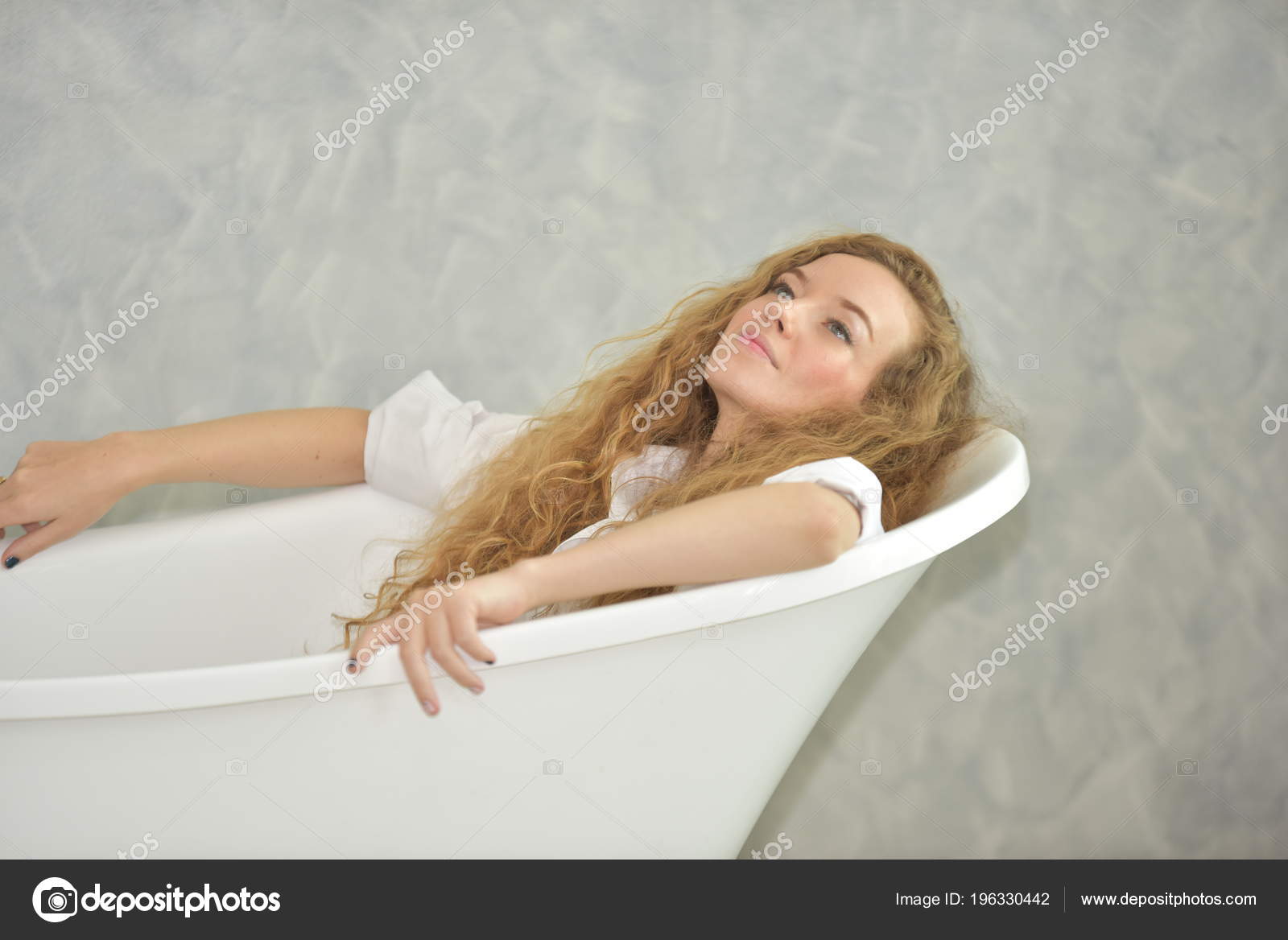 Young trying to act sexy pics 517