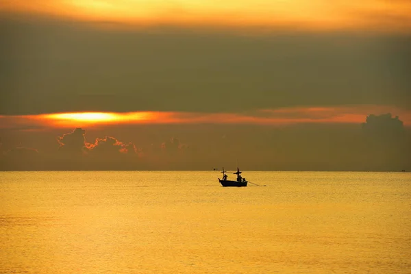 Sea Gold Sky Sunrise Small Fishing Boats Early Morning Cha — Stock Photo, Image