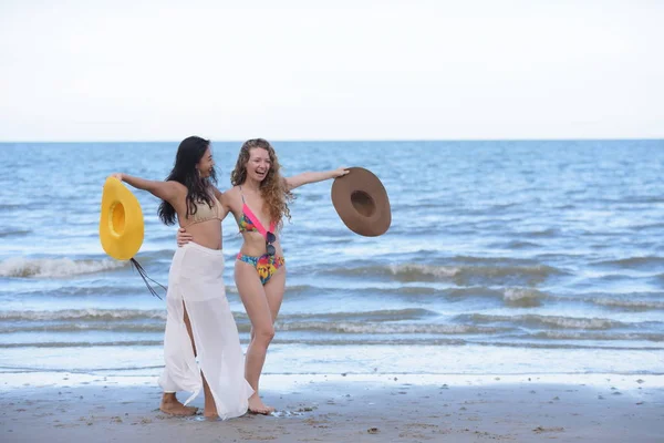 Bella Modella Sotto Costume Bagno Divertiti Spiaggia Sera Foto Belle — Foto Stock