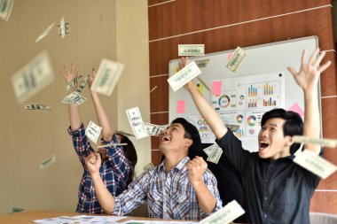 Sonuç için işinde kullanılacak nakit iş bölen faydaları nakit iş paylaşımı çok para paradır.