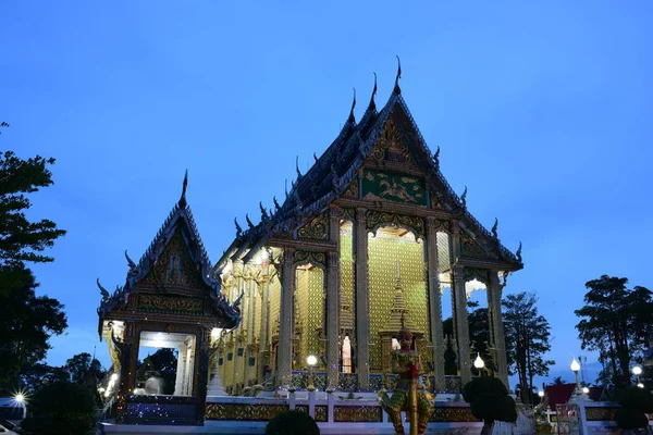 Красивый Храм Чистым Небом Таиланде Храм Построен Много Лет Назад — стоковое фото