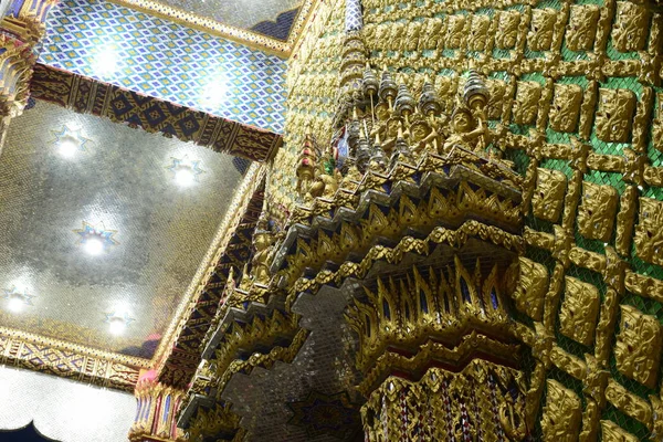 Piękna Świątynia Jasne Niebo Tajlandii Świątyni Został Zbudowany Wiele Lat — Zdjęcie stockowe