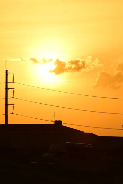 Las Torres Transmisión Alta Potencia Con Hermosos Cielos Son Doradas — Foto de Stock