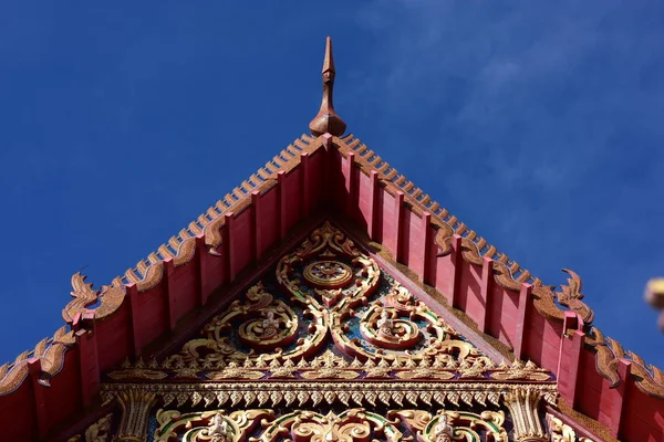 Padrão Tailandês Com Decoração Cor Dourada Belo Templo Com Céu — Fotografia de Stock