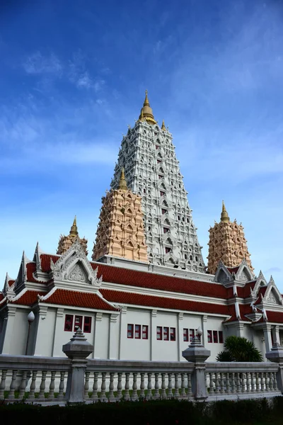 Motif Thaïlandais Avec Décoration Couleur Dorée Beau Temple Avec Ciel — Photo