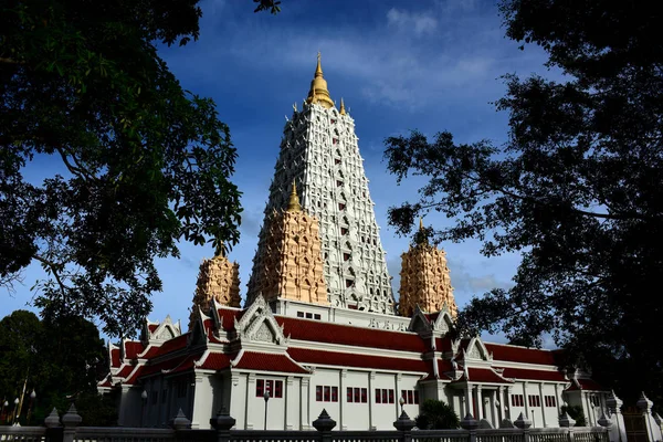 Thai Pattern Gold Color Decoration Beautiful Temple Clear Sky Thailand — Stock Photo, Image