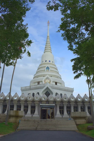 Motif Thaïlandais Avec Décoration Couleur Dorée Beau Temple Avec Ciel — Photo