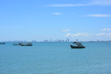 deniz limanında tekneler 