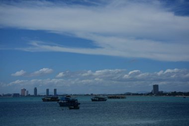 deniz limanında tekneler 