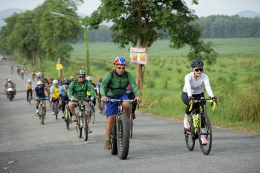 Amatör Bisiklet sporcular yapmak en iyi şekilde bisiklet yarışı sadaka gezi çabalarını 