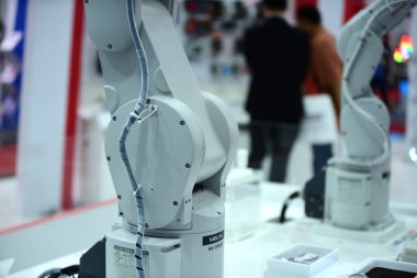 Yeni makine üreticileri ve ithalatçıları ağır sanayi için. Kabine katılın. Bangkok, Tayland, endüstriyel makine gösteri Haziran 20-24, 2018.