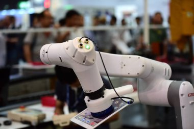 Yeni makine üreticileri ve ithalatçıları ağır sanayi için. Kabine katılın. Bangkok, Tayland, endüstriyel makine gösteri Haziran 20-24, 2018.