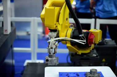 Yeni makine üreticileri ve ithalatçıları ağır sanayi için. Kabine katılın. Bangkok, Tayland, endüstriyel makine gösteri Haziran 20-24, 2018.