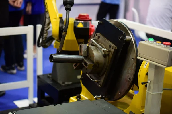 Yeni makine üreticileri ve ithalatçıları ağır sanayi için. Kabine katılın. Bangkok, Tayland, endüstriyel makine gösteri Haziran 20-24, 2018.