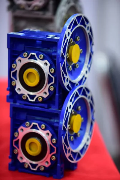 Yeni makine üreticileri ve ithalatçıları ağır sanayi için. Kabine katılın. Bangkok, Tayland, endüstriyel makine gösteri Haziran 20-24, 2018.