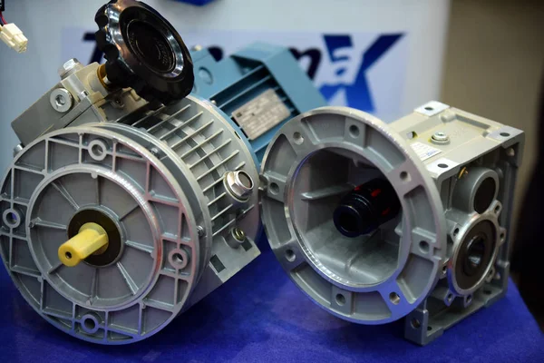 Yeni makine üreticileri ve ithalatçıları ağır sanayi için. Kabine katılın. Bangkok, Tayland, endüstriyel makine gösteri Haziran 20-24, 2018.