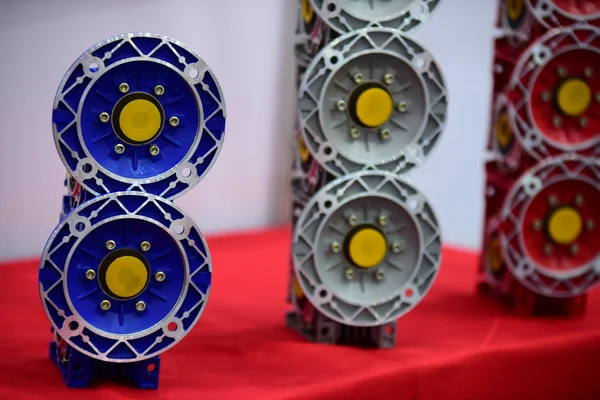 Yeni makine üreticileri ve ithalatçıları ağır sanayi için. Kabine katılın. Bangkok, Tayland, endüstriyel makine gösteri Haziran 20-24, 2018.