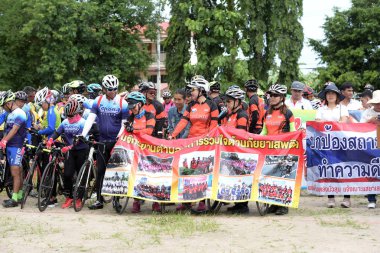 Pluak Daeng farklı gruplardan amatör sporcular etkinliğe katılan. Sağlığı geliştirme ve Pluakdaeng bölgesinde, 24 Haziran 2018: Rayong, Tayland insanlar uyuşturucu direnmeye.