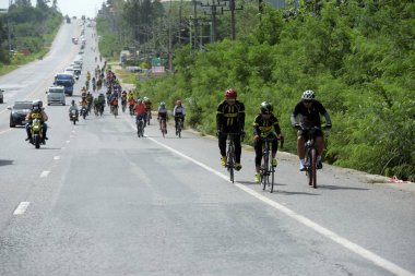 Pluak Daeng farklı gruplardan amatör sporcular etkinliğe katılan. Sağlığı geliştirme ve Pluakdaeng bölgesinde, 24 Haziran 2018: Rayong, Tayland insanlar uyuşturucu direnmeye.