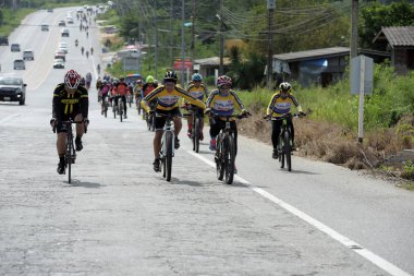 Pluak Daeng farklı gruplardan amatör sporcular etkinliğe katılan. Sağlığı geliştirme ve Pluakdaeng bölgesinde, 24 Haziran 2018: Rayong, Tayland insanlar uyuşturucu direnmeye.