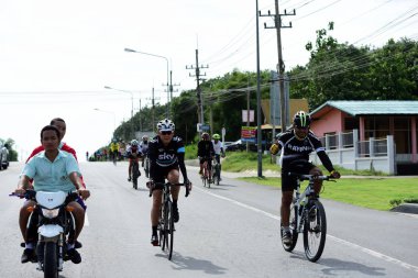 Pluak Daeng farklı gruplardan amatör sporcular etkinliğe katılan. Sağlığı geliştirme ve Pluakdaeng bölgesinde, 24 Haziran 2018: Rayong, Tayland insanlar uyuşturucu direnmeye.