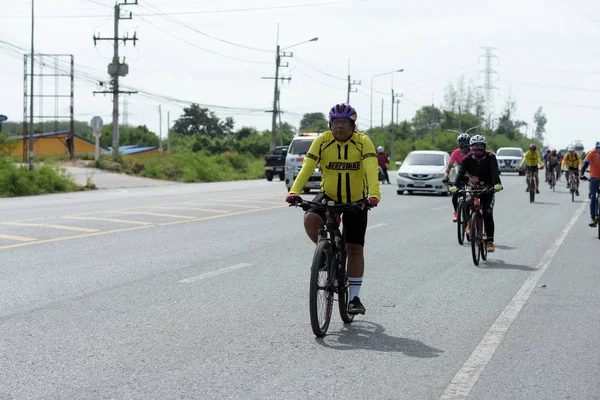 Pluak Daeng farklı gruplardan amatör sporcular etkinliğe katılan. Sağlığı geliştirme ve Pluakdaeng bölgesinde, 24 Haziran 2018: Rayong, Tayland insanlar uyuşturucu direnmeye.