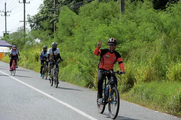 Pluak Daeng farklı gruplardan amatör sporcular etkinliğe katılan. Sağlığı geliştirme ve Pluakdaeng bölgesinde, 24 Haziran 2018: Rayong, Tayland insanlar uyuşturucu direnmeye.