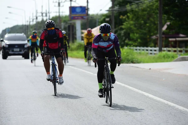 Pluak Daeng farklı gruplardan amatör sporcular etkinliğe katılan. Sağlığı geliştirme ve Pluakdaeng bölgesinde, 24 Haziran 2018: Rayong, Tayland insanlar uyuşturucu direnmeye.