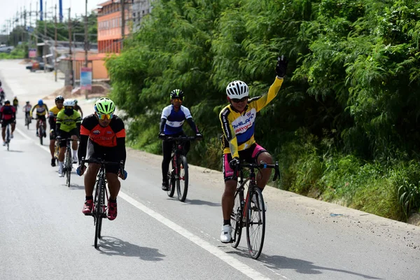 Pluak Daeng farklı gruplardan amatör sporcular etkinliğe katılan. Sağlığı geliştirme ve Pluakdaeng bölgesinde, 24 Haziran 2018: Rayong, Tayland insanlar uyuşturucu direnmeye.