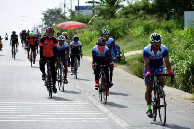 Pluak Daeng farklı gruplardan amatör sporcular etkinliğe katılan. Sağlığı geliştirme ve Pluakdaeng bölgesinde, 24 Haziran 2018: Rayong, Tayland insanlar uyuşturucu direnmeye.