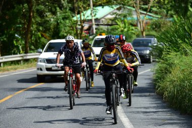 Pluak Daeng farklı gruplardan amatör sporcular etkinliğe katılan. Sağlığı geliştirme ve Pluakdaeng bölgesinde, 24 Haziran 2018: Rayong, Tayland insanlar uyuşturucu direnmeye.