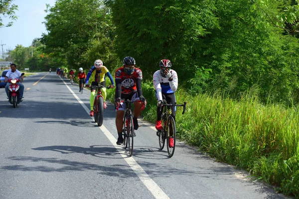 Pluak Daeng farklı gruplardan amatör sporcular etkinliğe katılan. Sağlığı geliştirme ve Pluakdaeng bölgesinde, 24 Haziran 2018: Rayong, Tayland insanlar uyuşturucu direnmeye.