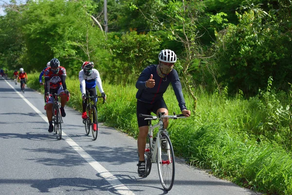 Pluak Daeng farklı gruplardan amatör sporcular etkinliğe katılan. Sağlığı geliştirme ve Pluakdaeng bölgesinde, 24 Haziran 2018: Rayong, Tayland insanlar uyuşturucu direnmeye.