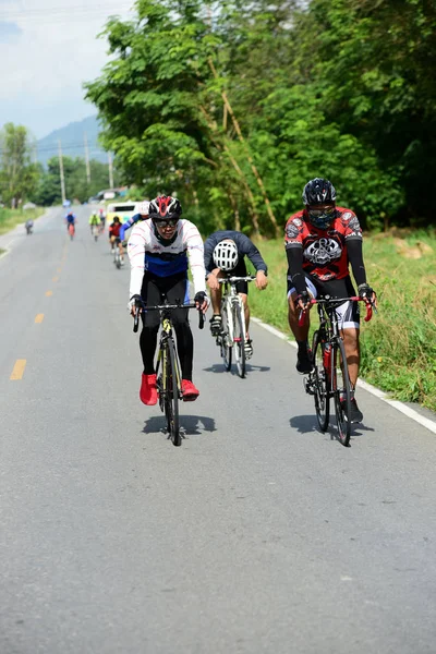 Pluak Daeng farklı gruplardan amatör sporcular etkinliğe katılan. Sağlığı geliştirme ve Pluakdaeng bölgesinde, 24 Haziran 2018: Rayong, Tayland insanlar uyuşturucu direnmeye.