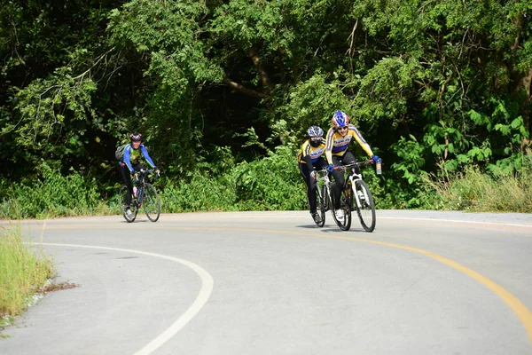 Pluak Daeng farklı gruplardan amatör sporcular etkinliğe katılan. Sağlığı geliştirme ve Pluakdaeng bölgesinde, 24 Haziran 2018: Rayong, Tayland insanlar uyuşturucu direnmeye.