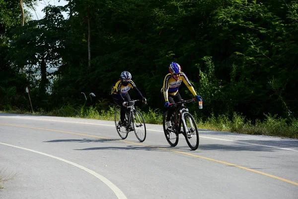 Pluak Daeng farklı gruplardan amatör sporcular etkinliğe katılan. Sağlığı geliştirme ve Pluakdaeng bölgesinde, 24 Haziran 2018: Rayong, Tayland insanlar uyuşturucu direnmeye.
