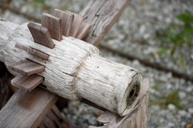 Ahşap endüstriyel nesne yakın