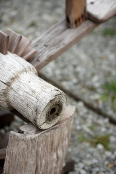 Ahşap endüstriyel nesne yakın