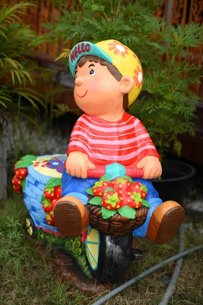 Mooie Klei Poppen Voor Tuin Decoratie Huisdecoratie — Stockfoto
