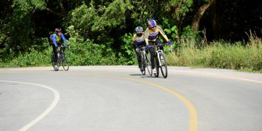 Amatör Bisiklet sporcular yapmak en iyi şekilde bisiklet yarışı sadaka gezi çabalarını 