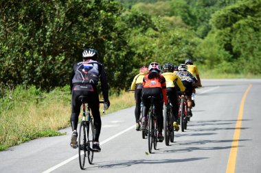 Amatör Bisiklet sporcular yapmak en iyi şekilde bisiklet yarışı sadaka gezi çabalarını 