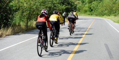 Tayland - 24 Haziran 2018: Kırsal yolda bisiklet yarışması