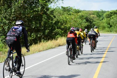 Tayland - 24 Haziran 2018: Kırsal yolda bisiklet yarışması