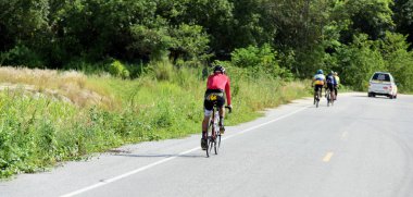 Tayland - 24 Haziran 2018: Kırsal yolda bisiklet yarışması