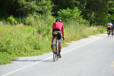 Tayland - 24 Haziran 2018: Kırsal yolda bisiklet yarışması