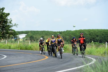 Amatör Bisiklet sporcular yapmak en iyi şekilde bisiklet yarışı sadaka gezi çabalarını 