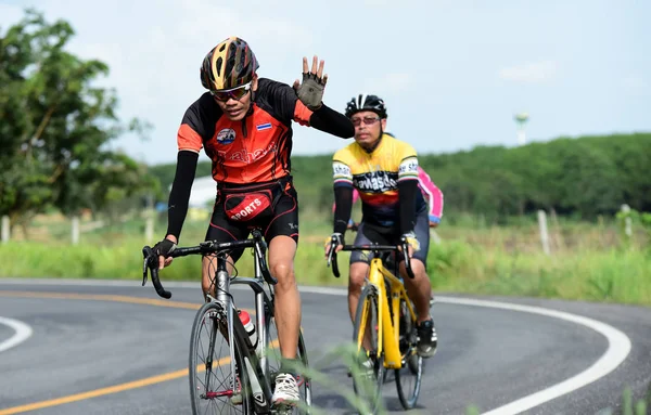 Amateurradler Machen Das Beste Aus Ihren Bemühungen Bei Der Benefizfahrt — Stockfoto