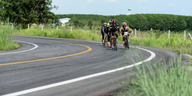 Amatör Bisiklet sporcular yapmak en iyi şekilde bisiklet yarışı sadaka gezi çabalarını 