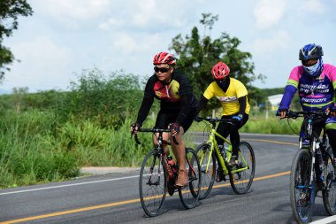 Amatör Bisiklet sporcular yapmak en iyi şekilde bisiklet yarışı sadaka gezi çabalarını 