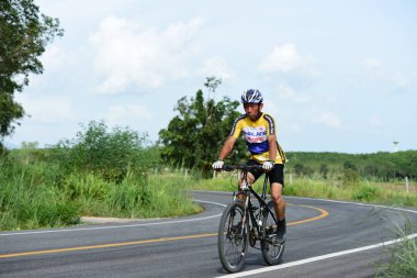 Amatör Bisiklet sporcular yapmak en iyi şekilde bisiklet yarışı sadaka gezi çabalarını 